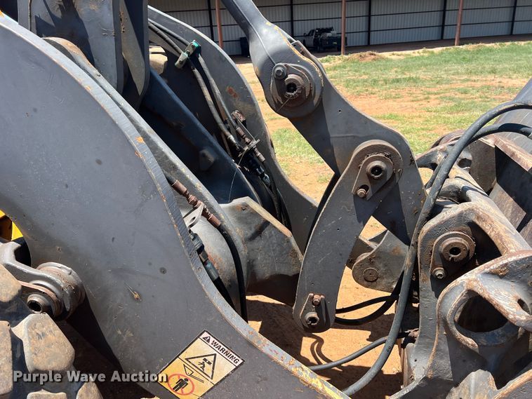 image for item DN4677 2004 Volvo L70E  wheel loader