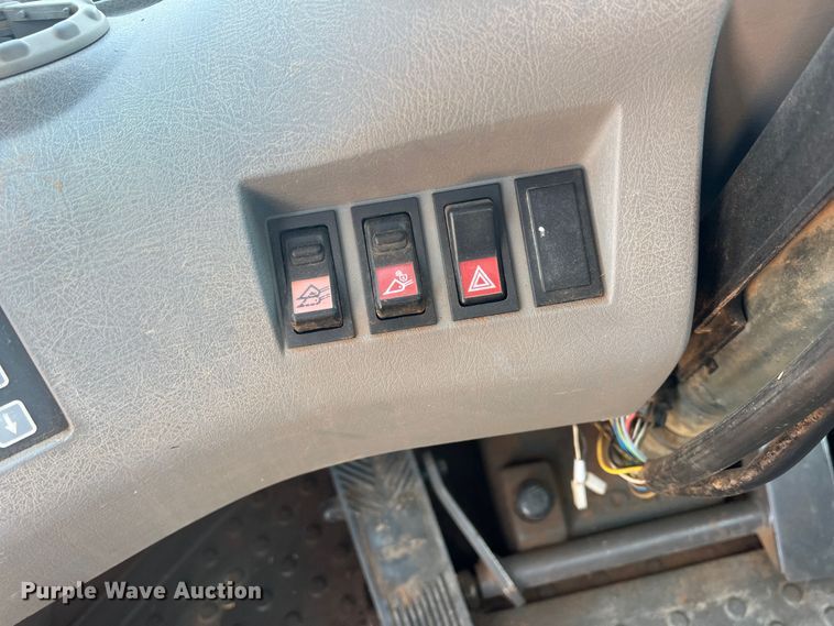 image for item DN4677 2004 Volvo L70E  wheel loader