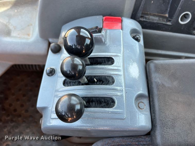 image for item DN4677 2004 Volvo L70E  wheel loader