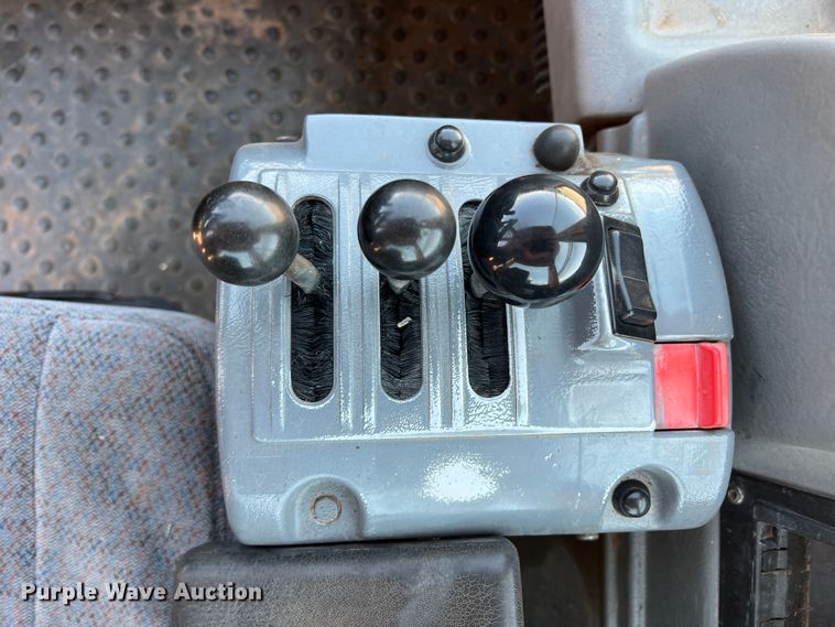 image for item DN4677 2004 Volvo L70E  wheel loader