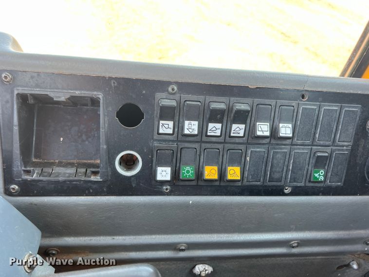 image for item DN4677 2004 Volvo L70E  wheel loader