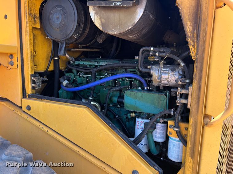 image for item DN4677 2004 Volvo L70E  wheel loader