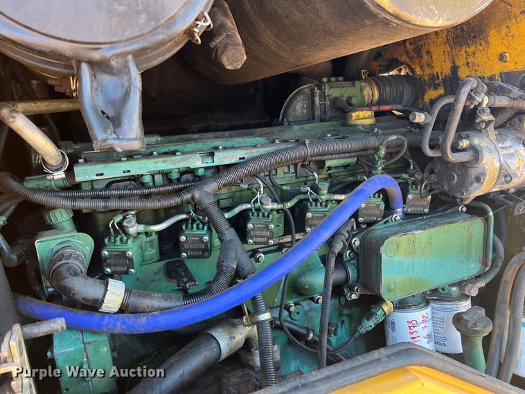 image for item DN4677 2004 Volvo L70E  wheel loader