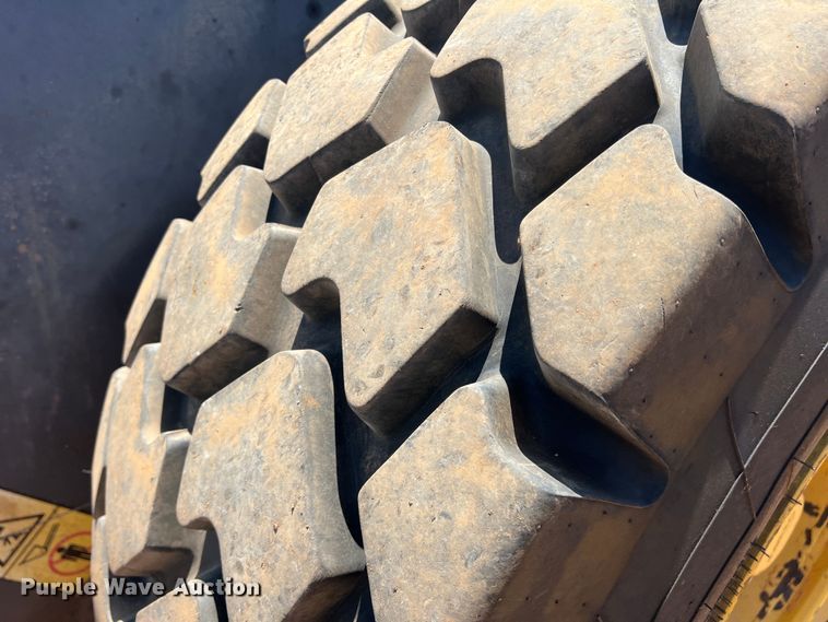 image for item DN4677 2004 Volvo L70E  wheel loader