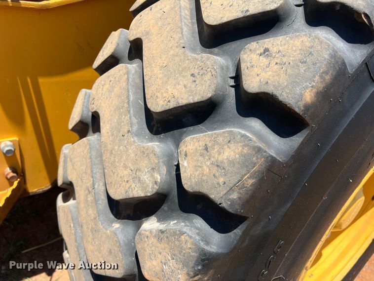 image for item DN4677 2004 Volvo L70E  wheel loader