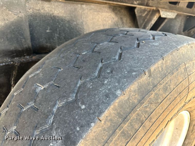 image for item DN4683 2007 Aulick Auluminator  live bottom trailer