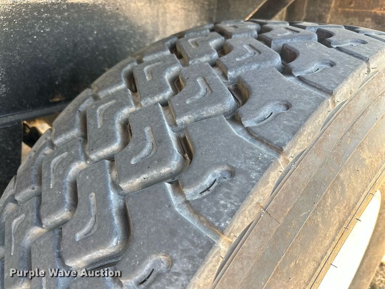 image for item DN4683 2007 Aulick Auluminator  live bottom trailer