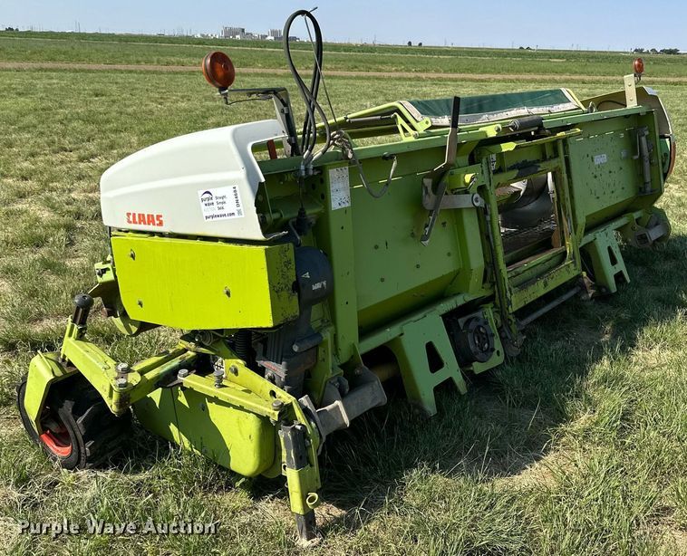image for item DN4684 2014 Claas 380  pickup head