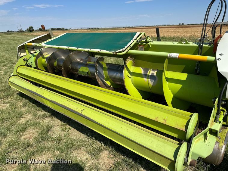 image for item DN4684 2014 Claas 380  pickup head