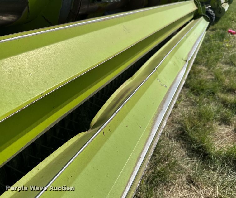 image for item DN4684 2014 Claas 380  pickup head