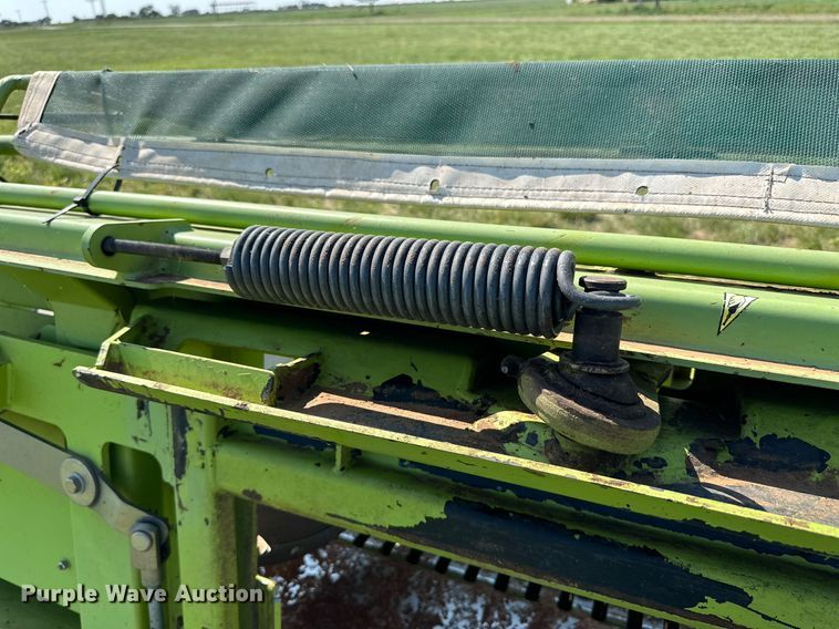 image for item DN4684 2014 Claas 380  pickup head