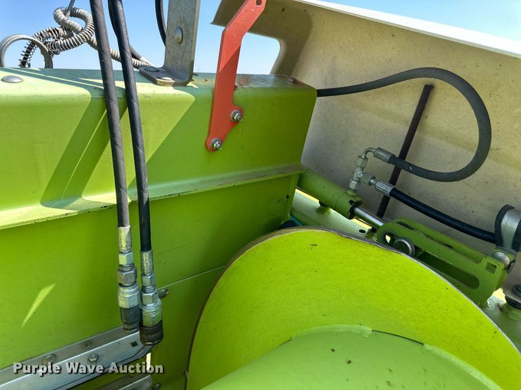 image for item DN4684 2014 Claas 380  pickup head