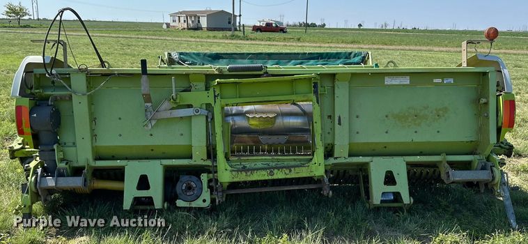 image for item DN4685 Claas 380  pickup head