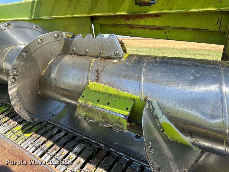 image for item DN4685 Claas 380  pickup head