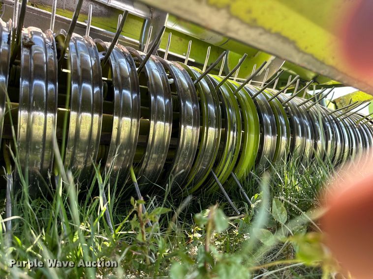 image for item DN4685 Claas 380  pickup head