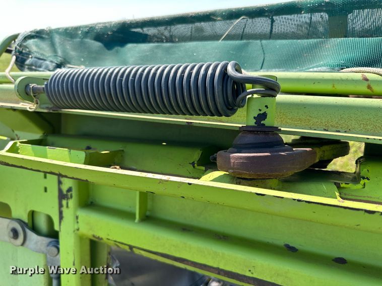 image for item DN4685 Claas 380  pickup head