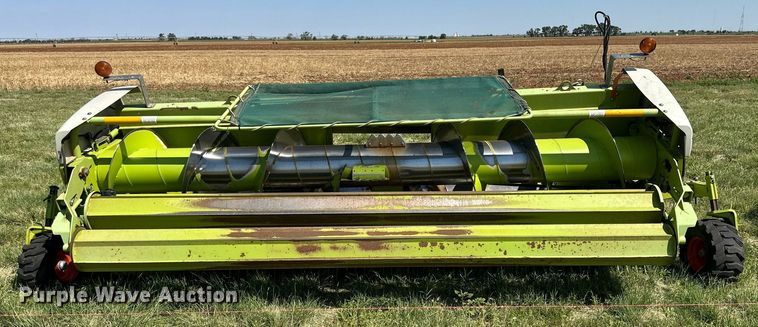 image for item DN4686 2014 Claas 380  pickup head