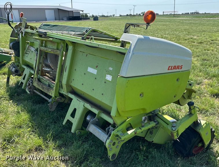 image for item DN4686 2014 Claas 380  pickup head