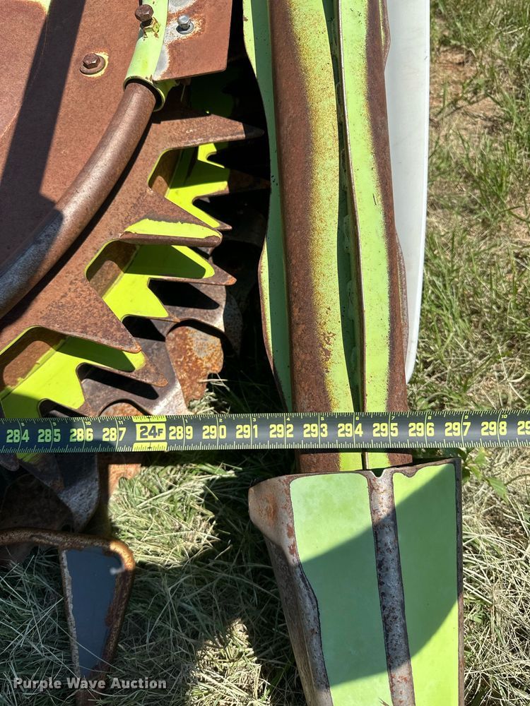 image for item DN4688 Claas 750  rotary forage head