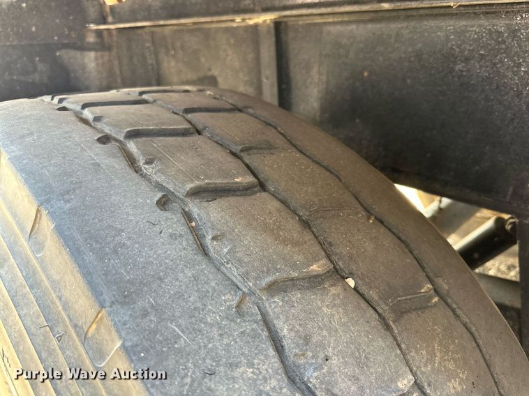 image for item DN4691 2007 Aulick Auluminator  live bottom trailer