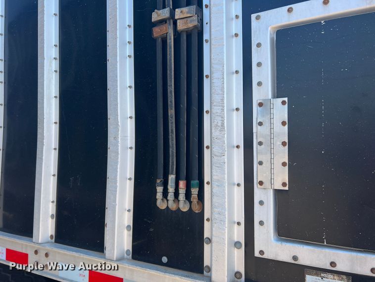 image for item DN4692 2007 Aulick Auluminator  live bottom trailer