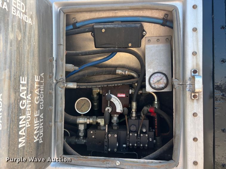 image for item DN4692 2007 Aulick Auluminator  live bottom trailer