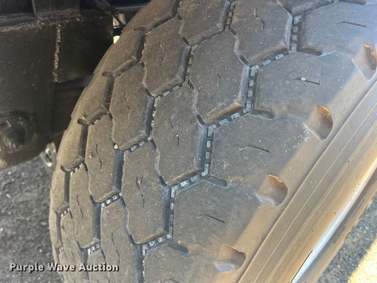 image for item DN4692 2007 Aulick Auluminator  live bottom trailer