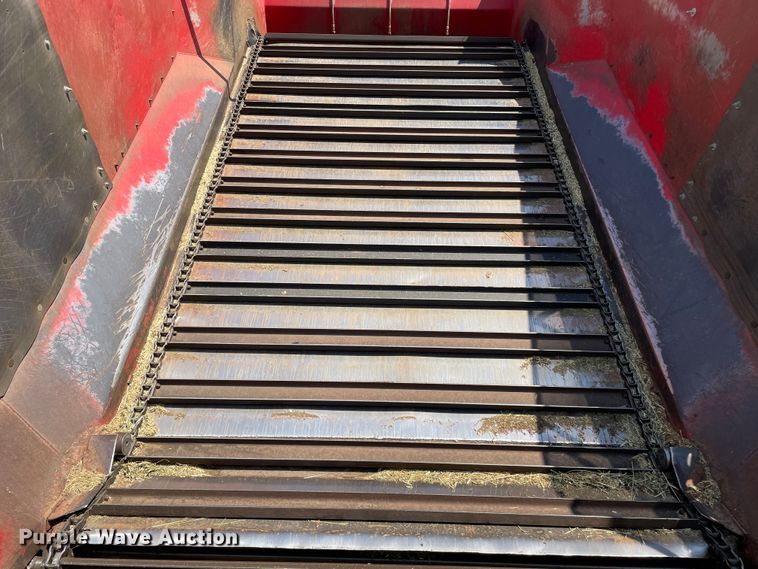 image for item DN4694 2008 Versa ID1014  silage bagger