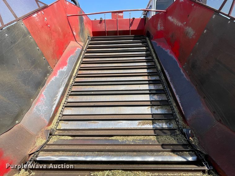 image for item DN4694 2008 Versa ID1014  silage bagger