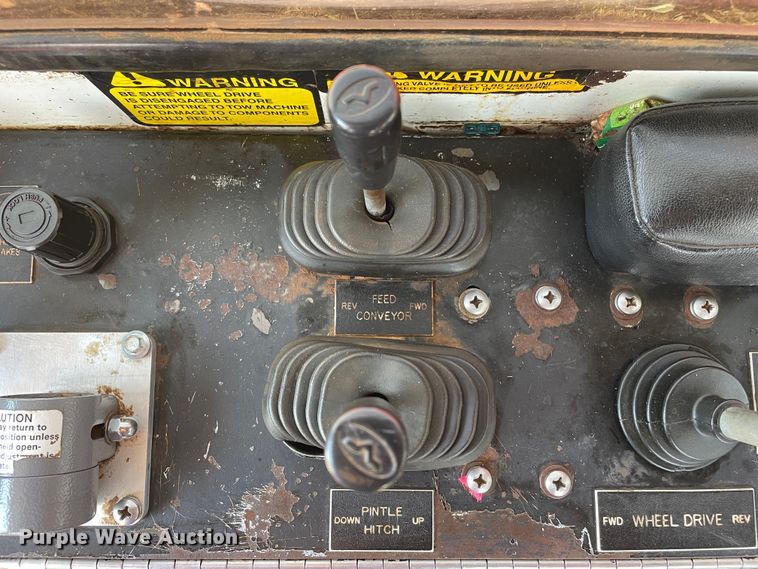 image for item DN4694 2008 Versa ID1014  silage bagger