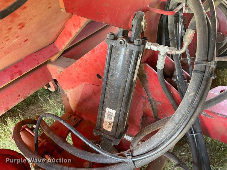 image for item DN4694 2008 Versa ID1014  silage bagger