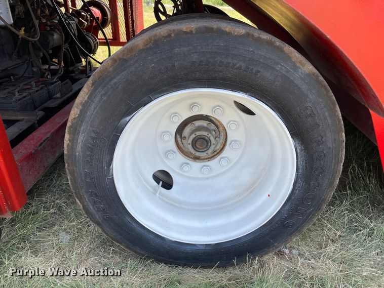 image for item DN4694 2008 Versa ID1014  silage bagger