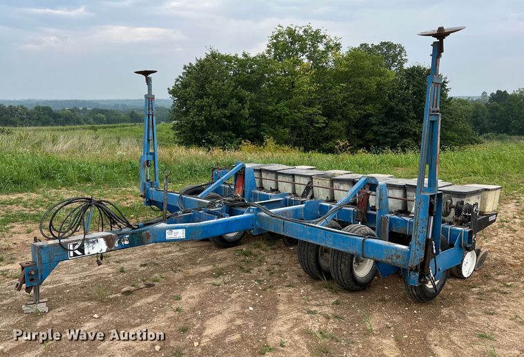 image for item DO2194 Kinze 2000DF  split row no-till planter