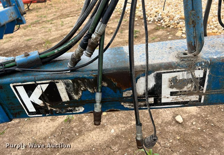 image for item DO2194 Kinze 2000DF  split row no-till planter