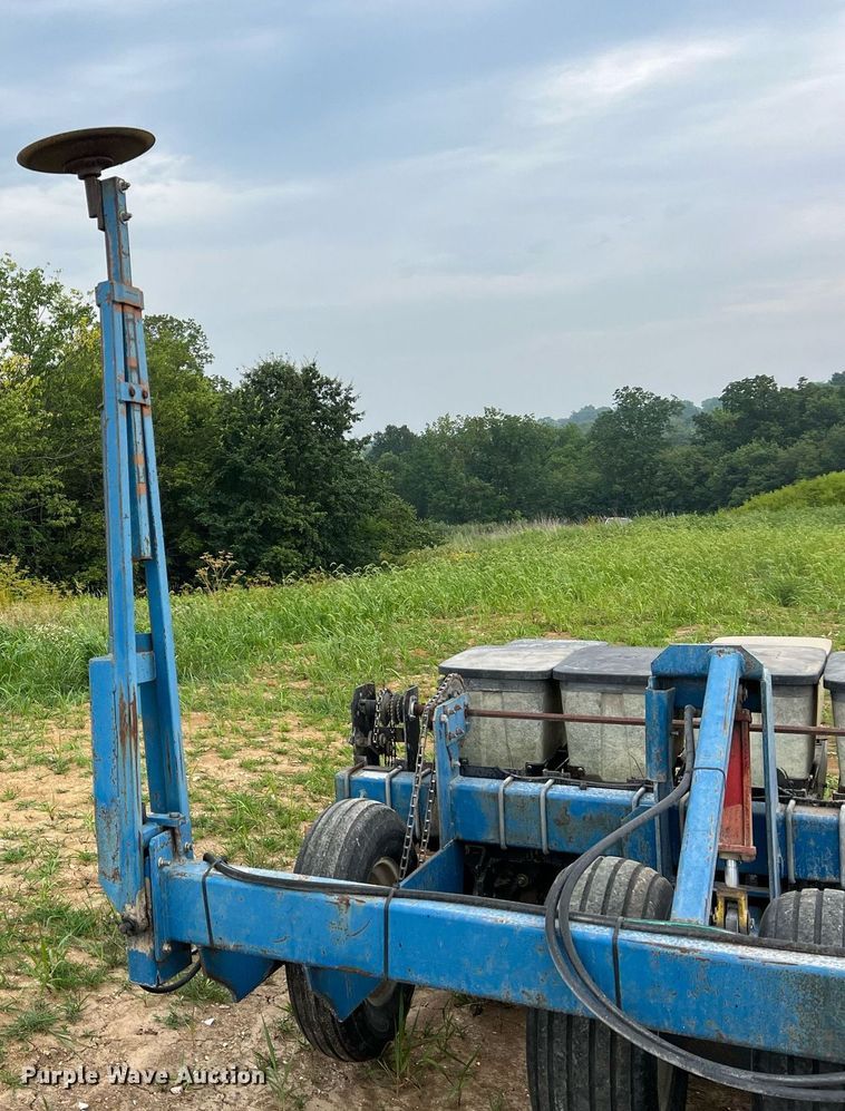 image for item DO2194 Kinze 2000DF  split row no-till planter