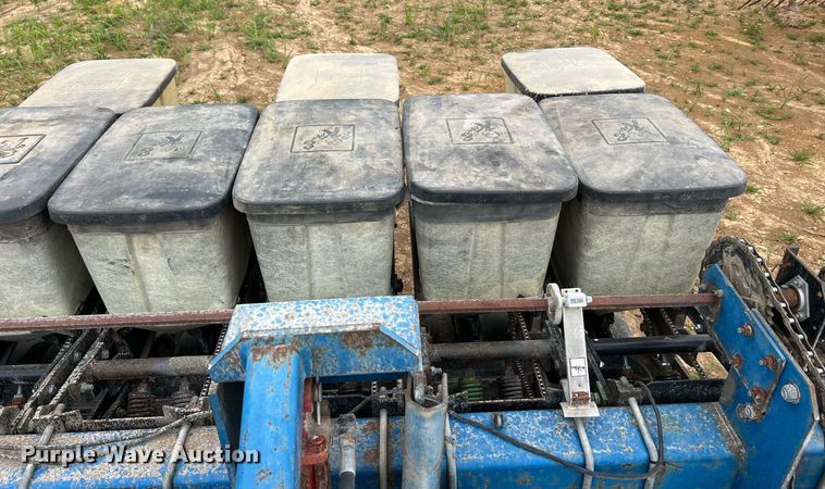 image for item DO2194 Kinze 2000DF  split row no-till planter