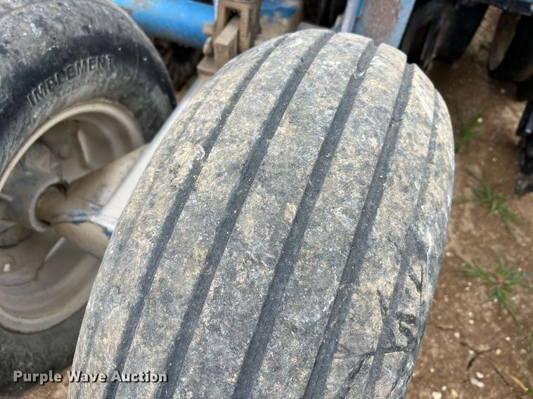 image for item DO2194 Kinze 2000DF  split row no-till planter