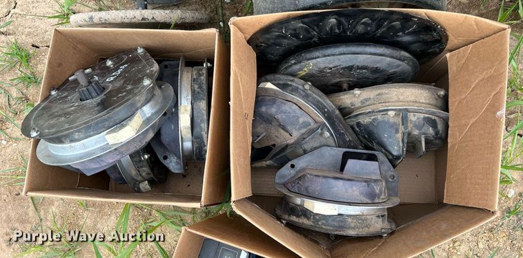 image for item DO2194 Kinze 2000DF  split row no-till planter