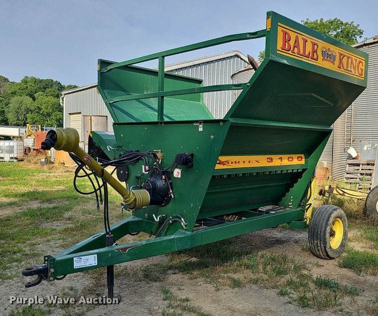 image for item DO2801 Bridgeview Mfg, Inc. Bale King Vortex 3100  bale processor