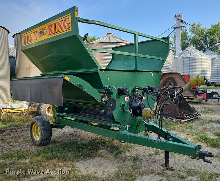 image for item DO2801 Bridgeview Mfg, Inc. Bale King Vortex 3100  bale processor