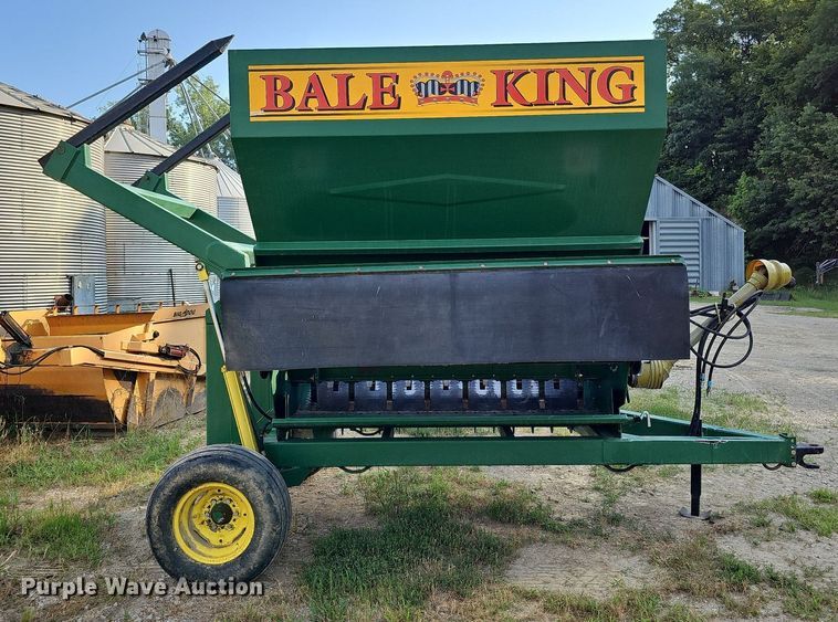 image for item DO2801 Bridgeview Mfg, Inc. Bale King Vortex 3100  bale processor