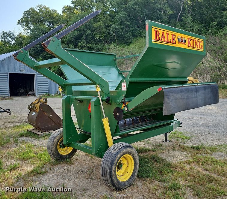 image for item DO2801 Bridgeview Mfg, Inc. Bale King Vortex 3100  bale processor