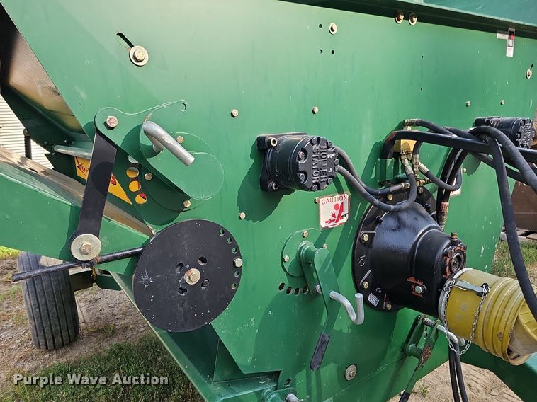 image for item DO2801 Bridgeview Mfg, Inc. Bale King Vortex 3100  bale processor