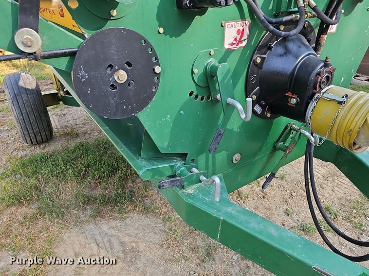 image for item DO2801 Bridgeview Mfg, Inc. Bale King Vortex 3100  bale processor