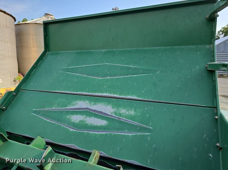 image for item DO2801 Bridgeview Mfg, Inc. Bale King Vortex 3100  bale processor