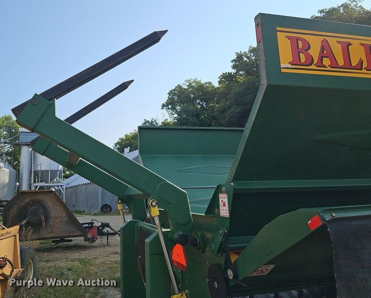 image for item DO2801 Bridgeview Mfg, Inc. Bale King Vortex 3100  bale processor