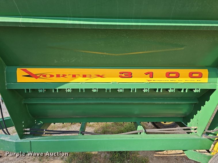 image for item DO2801 Bridgeview Mfg, Inc. Bale King Vortex 3100  bale processor