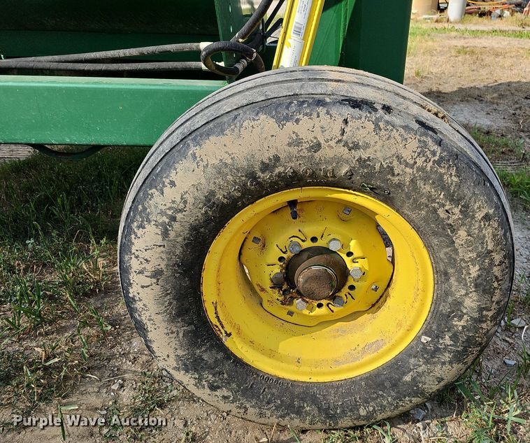 image for item DO2801 Bridgeview Mfg, Inc. Bale King Vortex 3100  bale processor