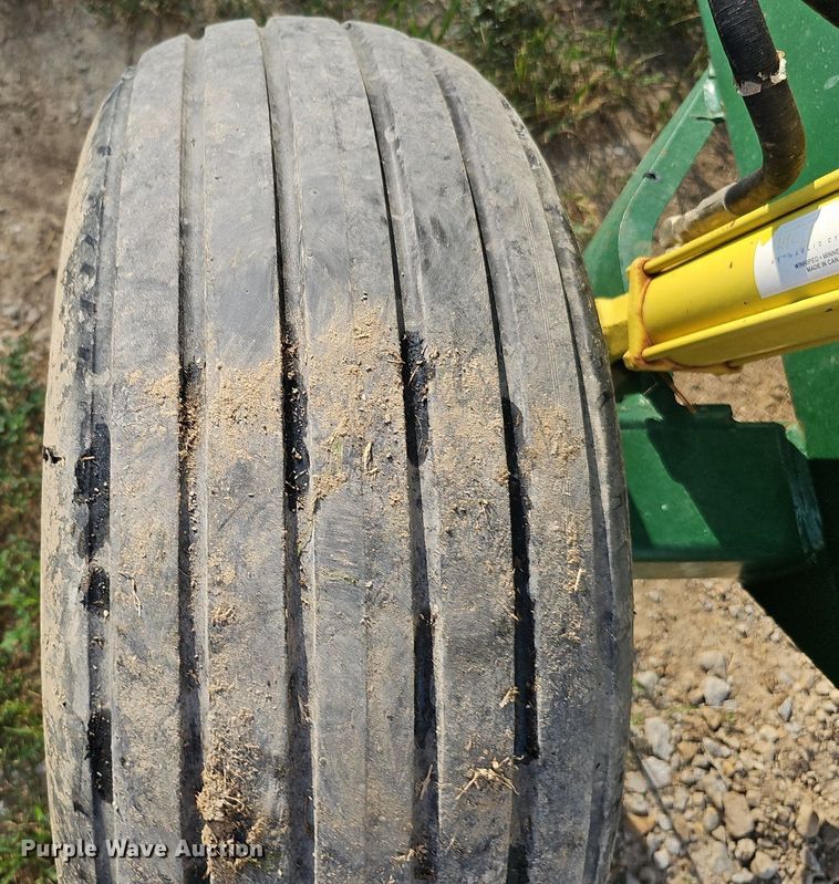 image for item DO2801 Bridgeview Mfg, Inc. Bale King Vortex 3100  bale processor