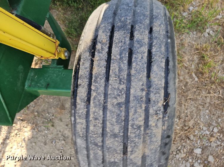 image for item DO2801 Bridgeview Mfg, Inc. Bale King Vortex 3100  bale processor